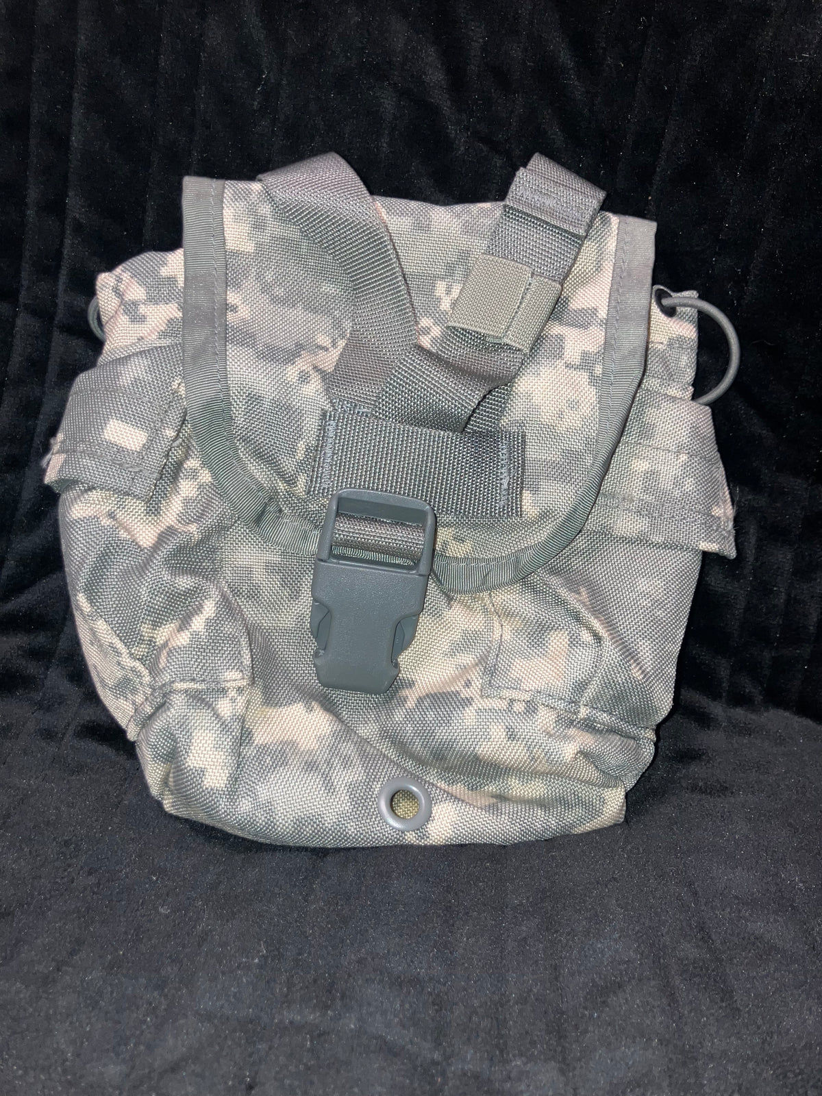 USGI Military Surplus General Purpose Pouch – ACU UCP Digital Camo – MOLLE Utility Pouch