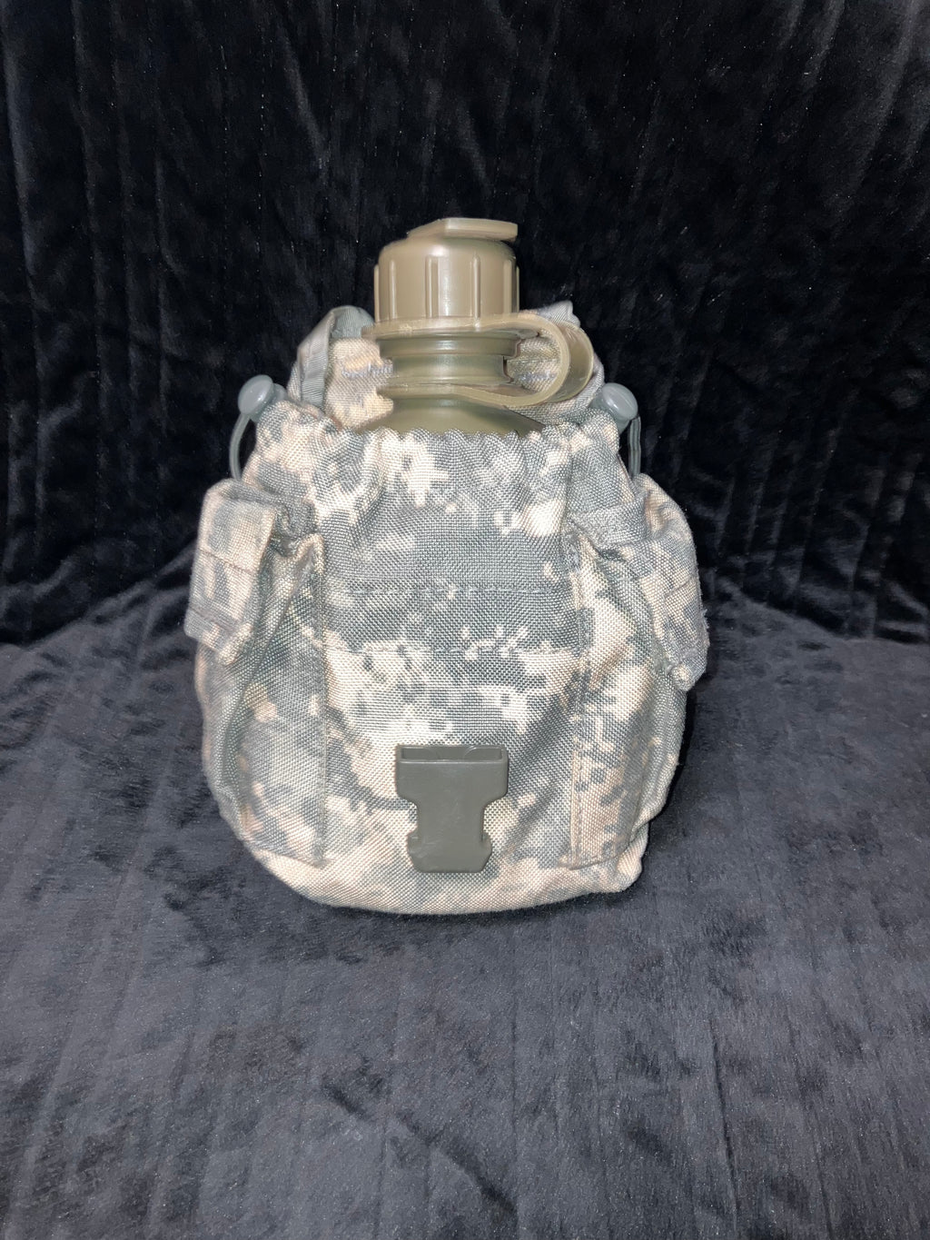 USGI 1 Quart Canteen & Cover – ACU UCP Digital Camo – Military Surplus