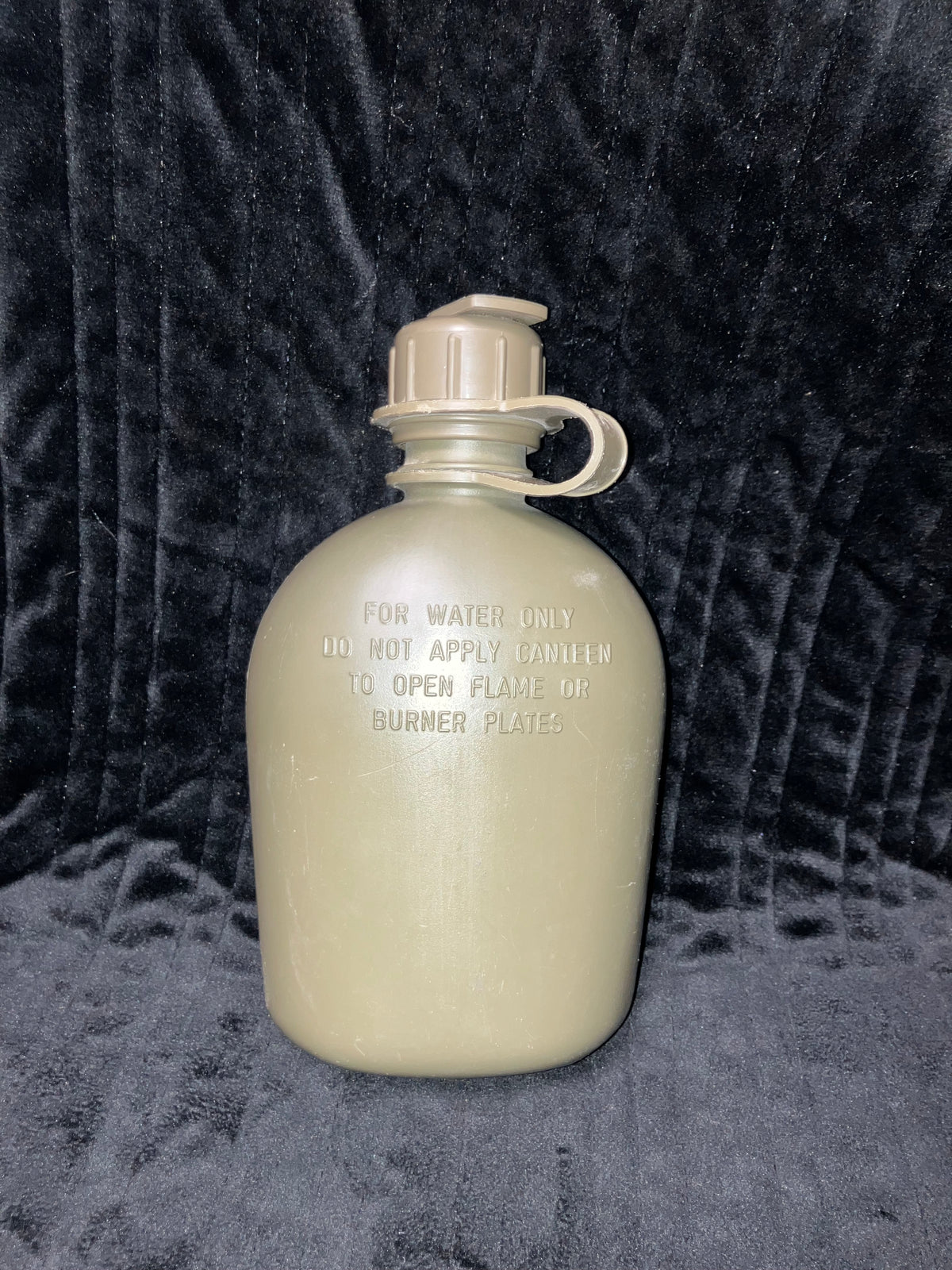 USGI 1 Quart Canteen & Cover – ACU UCP Digital Camo – Military Surplus