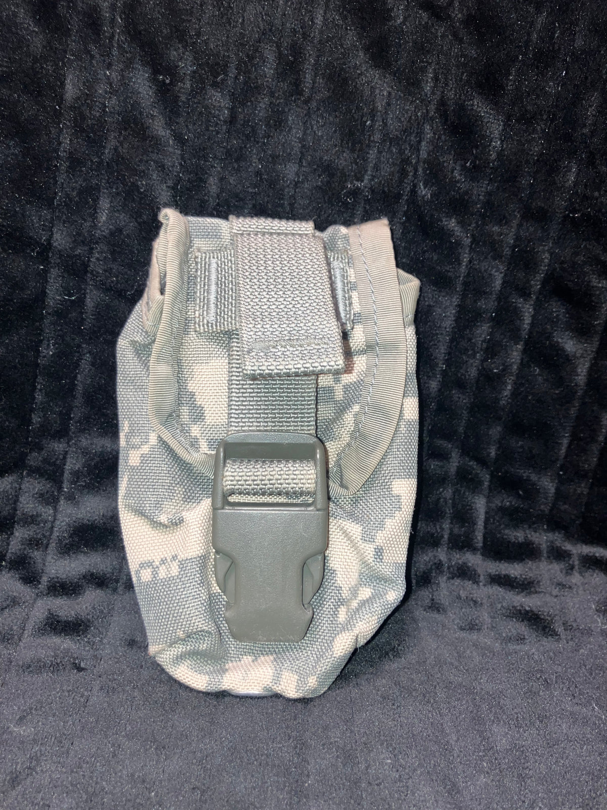 USGI Military Surplus Flashbang Pouch – ACU UCP Digital Camo – MOLLE Tactical Pouch