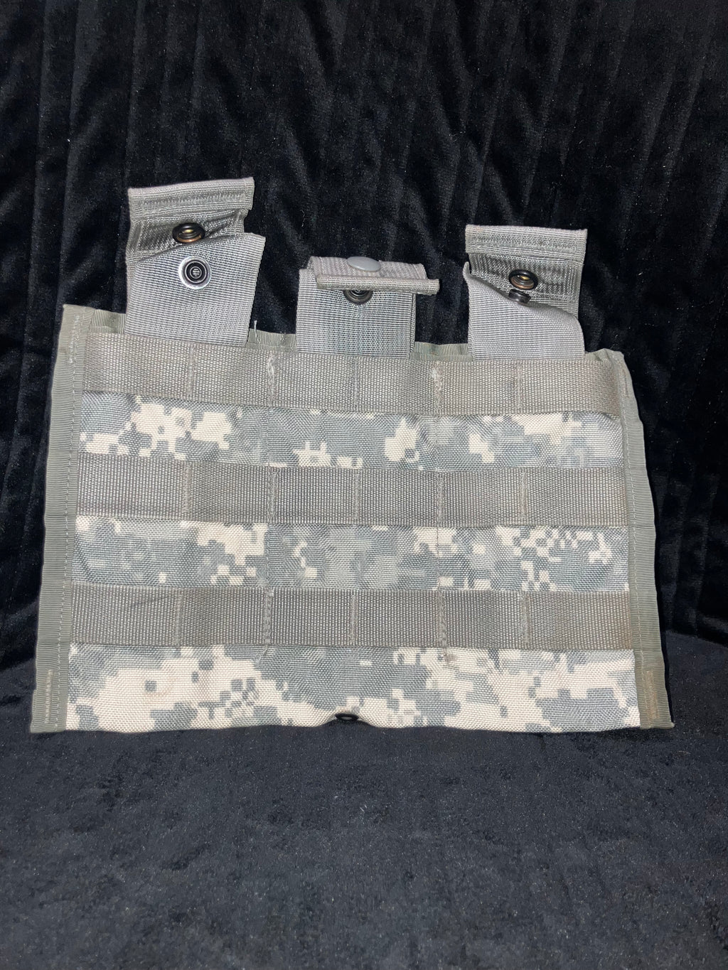 USGI Military Surplus Triple M4 Magazine Pouch – ACU UCP Digital Camo – MOLLE