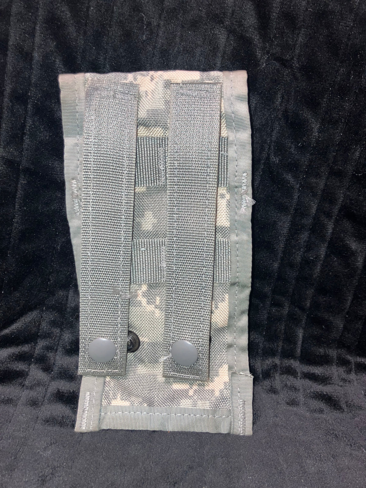 USGI Military Surplus M4 Single Magazine Pouch – ACU UCP Digital Camo – MOLLE