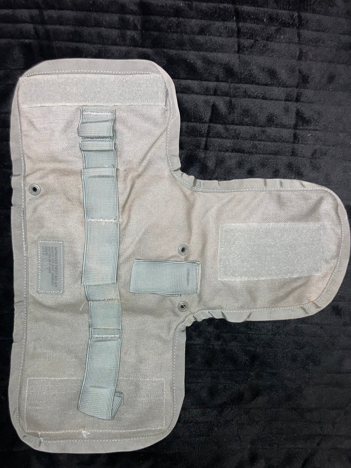 USGI Military Surplus IFAK Pouch – ACU UCP Digital Camo – MOLLE Medical Pouch