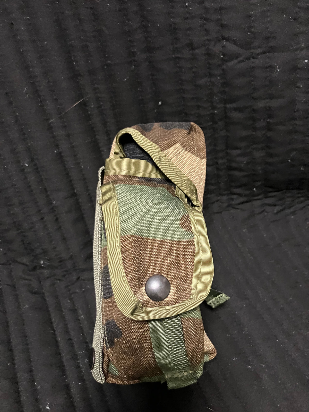 Vintage Woodland Camo Military Pouch – Unbranded Utility / Gear Pouch