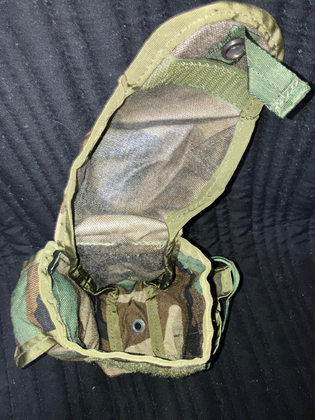 Vintage Woodland Camo Military Pouch – Unbranded Utility / Gear Pouch